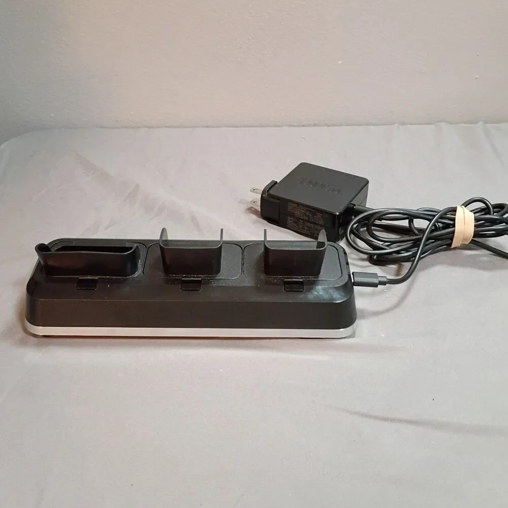 Wahl Power Station - Multi-Charge 3 Tools At Once Used